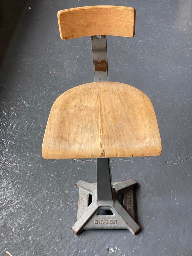 Originele industriële retro singer kruk, Ophalen, Gebruikt, Met voetsteun, 1 kruk