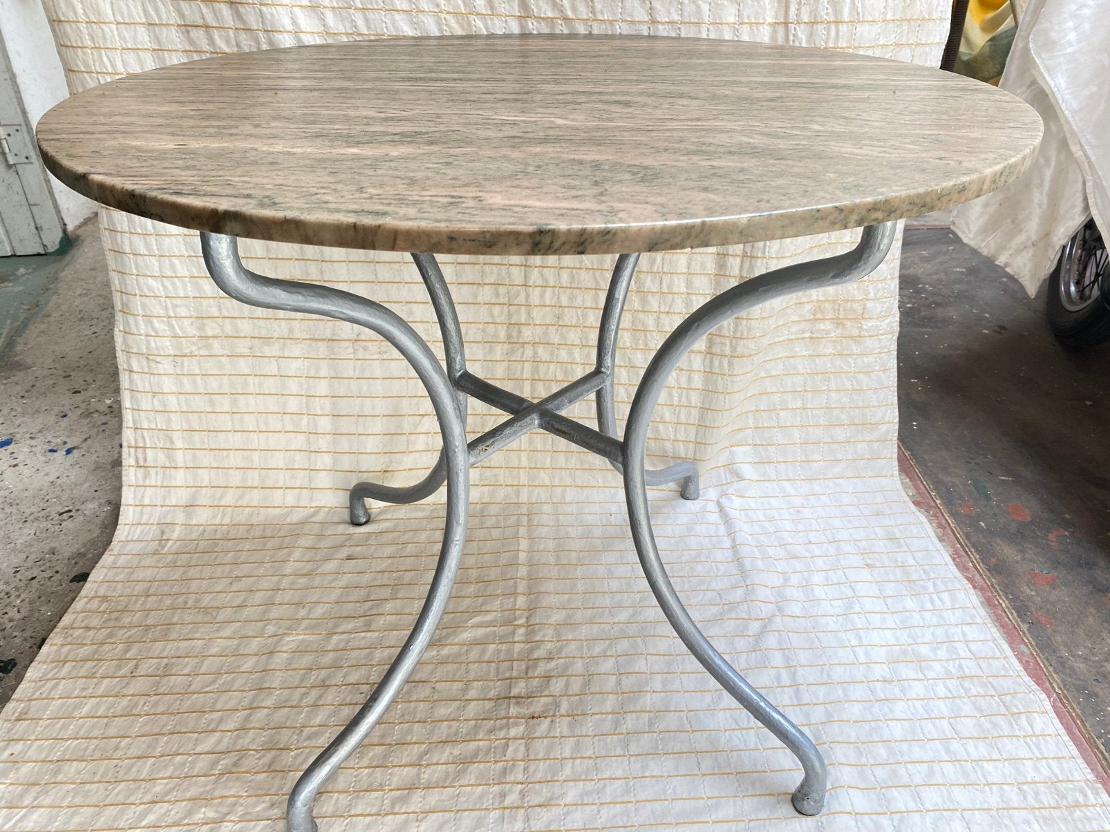 Tuintafel, Tuin en Terras, Tuintafels, Ophalen, Zo goed als nieuw, Rond, Aluminium