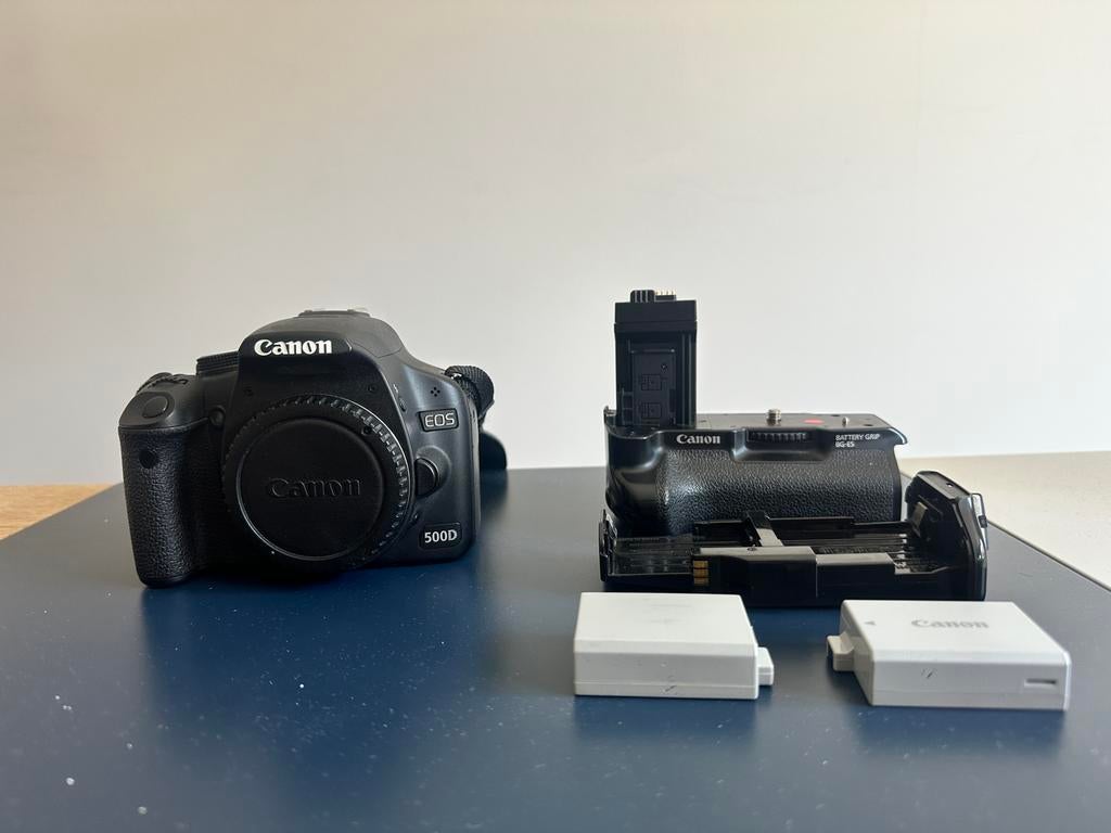 Canon EOS 500D + battery grip + extra accu + oplader, Canon, 20x of meer, Ophalen of Verzenden, Zo goed als nieuw