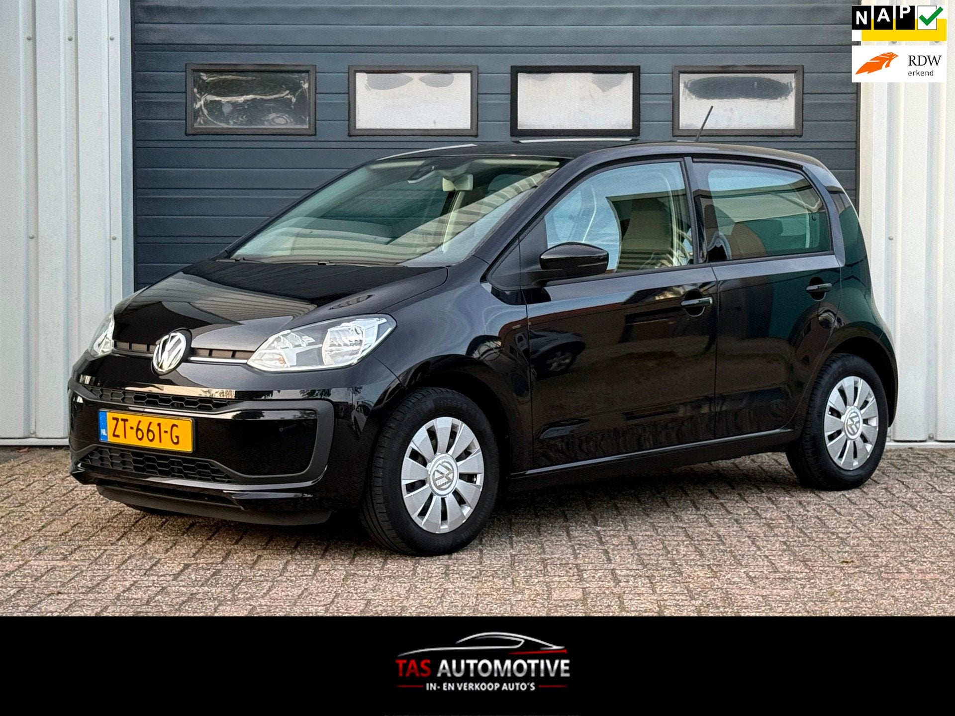 Volkswagen Up! 1.0 BMT move up! 5-deurs 2e EIG / AIRCO, Voorwielaandrijving, Gebruikt, Start-stop-systeem, Zwart