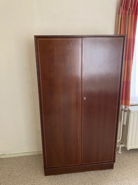 linnenkast, Huis en Inrichting, Kasten | Kledingkasten, Ophalen, Met plank(en), Gebruikt, 200 cm of meer