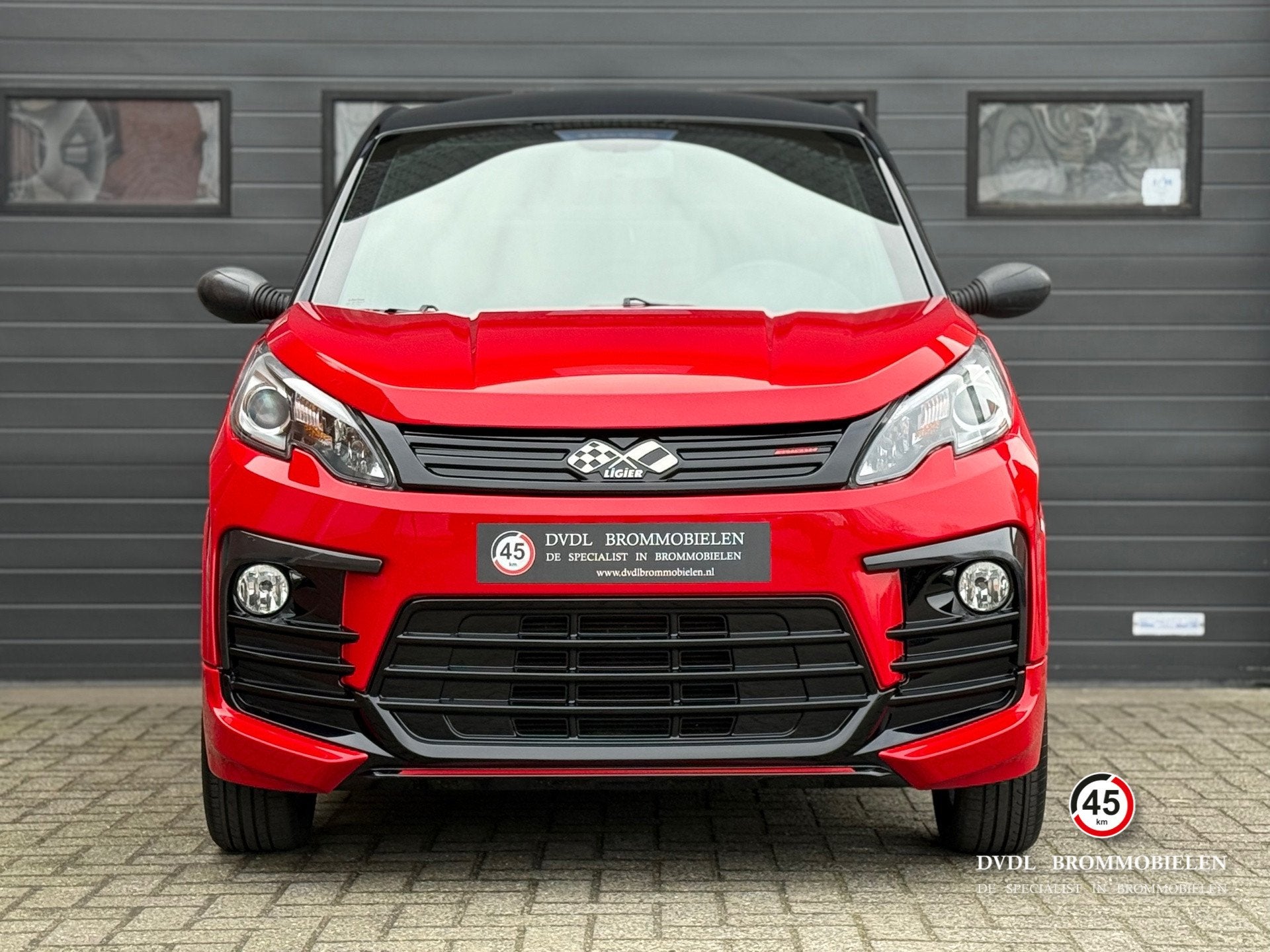 Ligier JS60 Sport Ultimate Brommobiel 2022 STB 15dkm CARPLAY, Gebruikt, DVDL Brommobielen, Staarten 32
5281PL  Boxtel, NL, Info@dvdlbrommobielen.nl