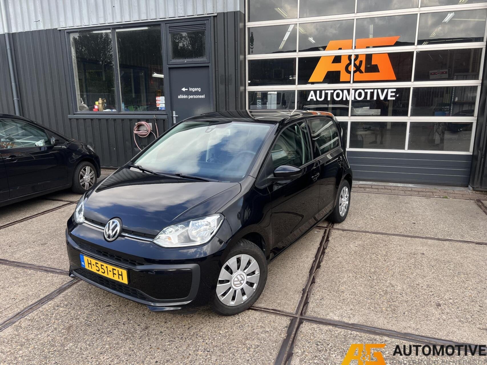 Volkswagen Up! 1.0 5DRS 2020 Zwart | Airco |, Voorwielaandrijving, Origineel Nederlands, Bedrijf, Handgeschakeld