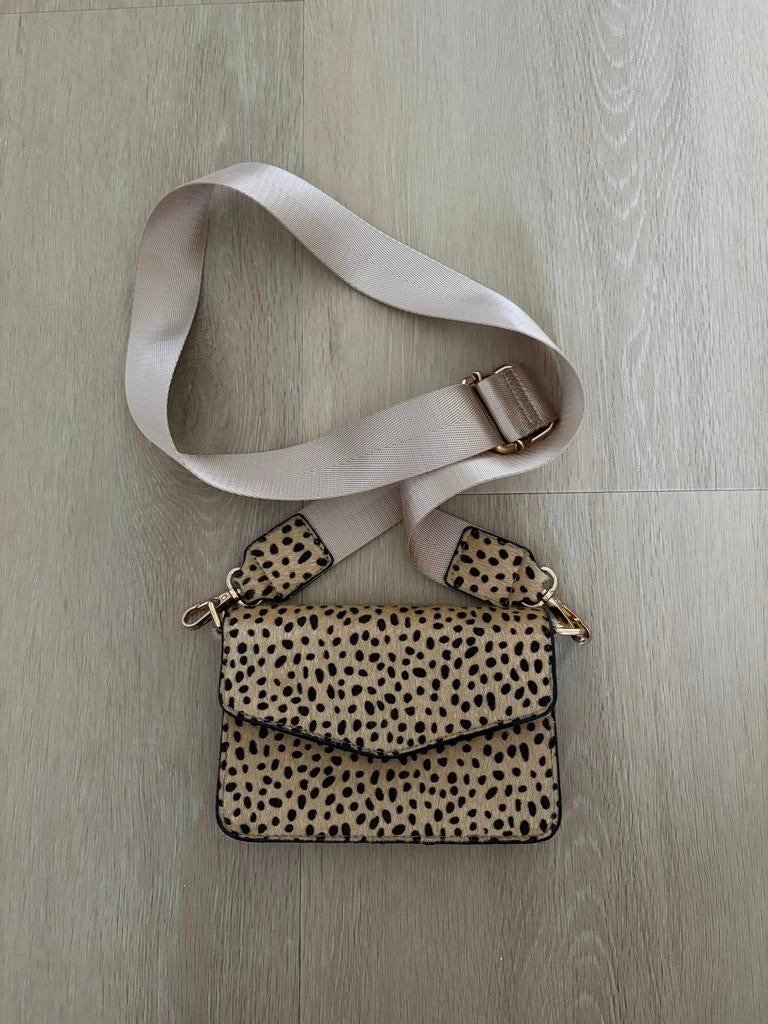 Stijlvolle tas met luipaardprint en verstelbare band, Ophalen of Verzenden, Zo goed als nieuw, Beige, Overige merken