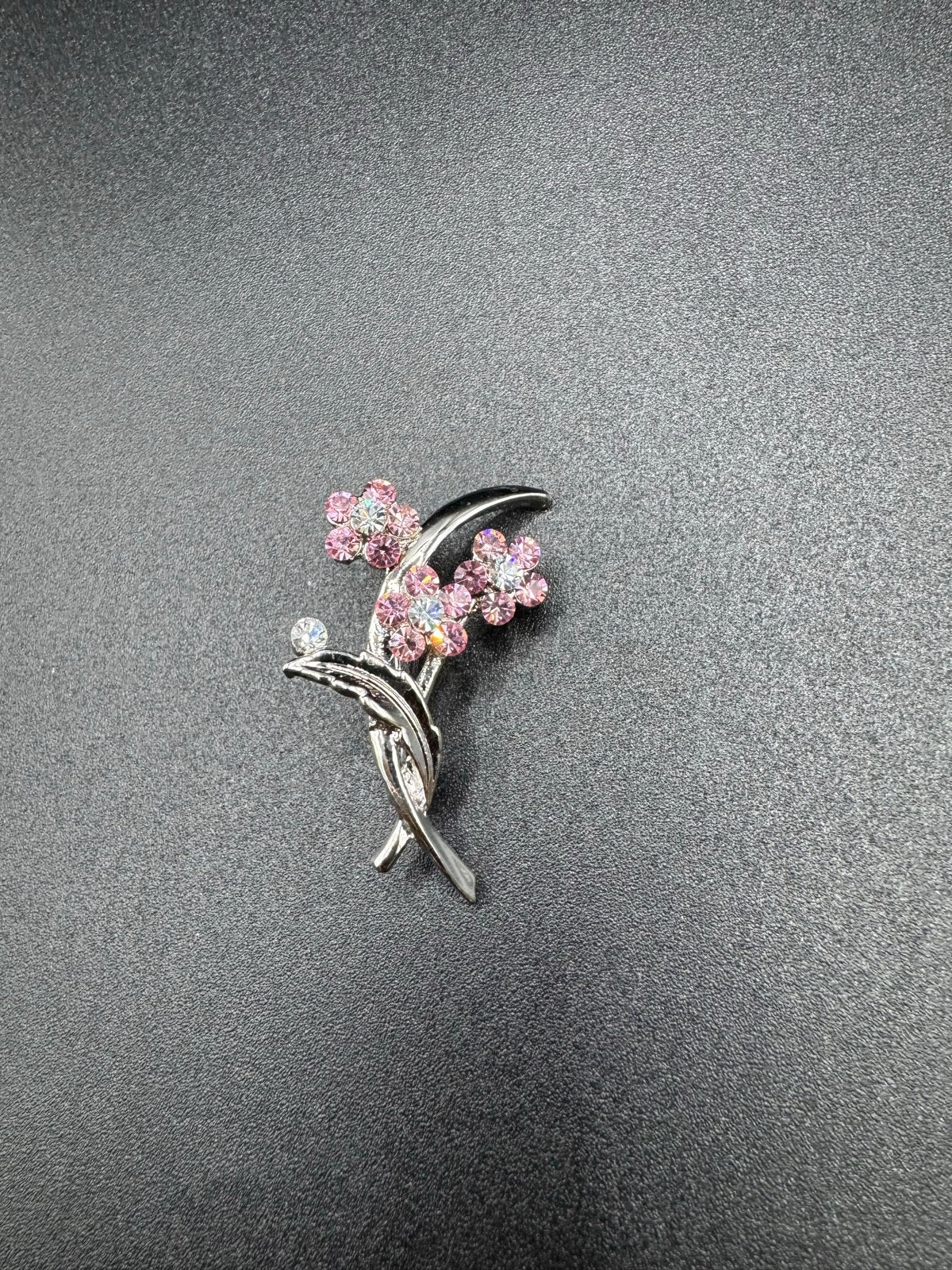 Elegante Broche met Roze Kristallen Bloemen, Met kristal, Overige materialen, 4 tot 7 cm, Ophalen of Verzenden