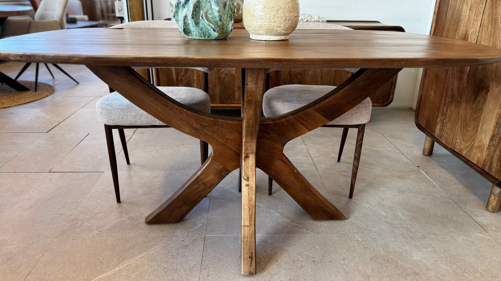 Magazijn Leegverkoop Eettafel Deens Ovaal Mangohout poot, 100 tot 150 cm, 3812 RB, Nieuw, Ophalen of Verzenden