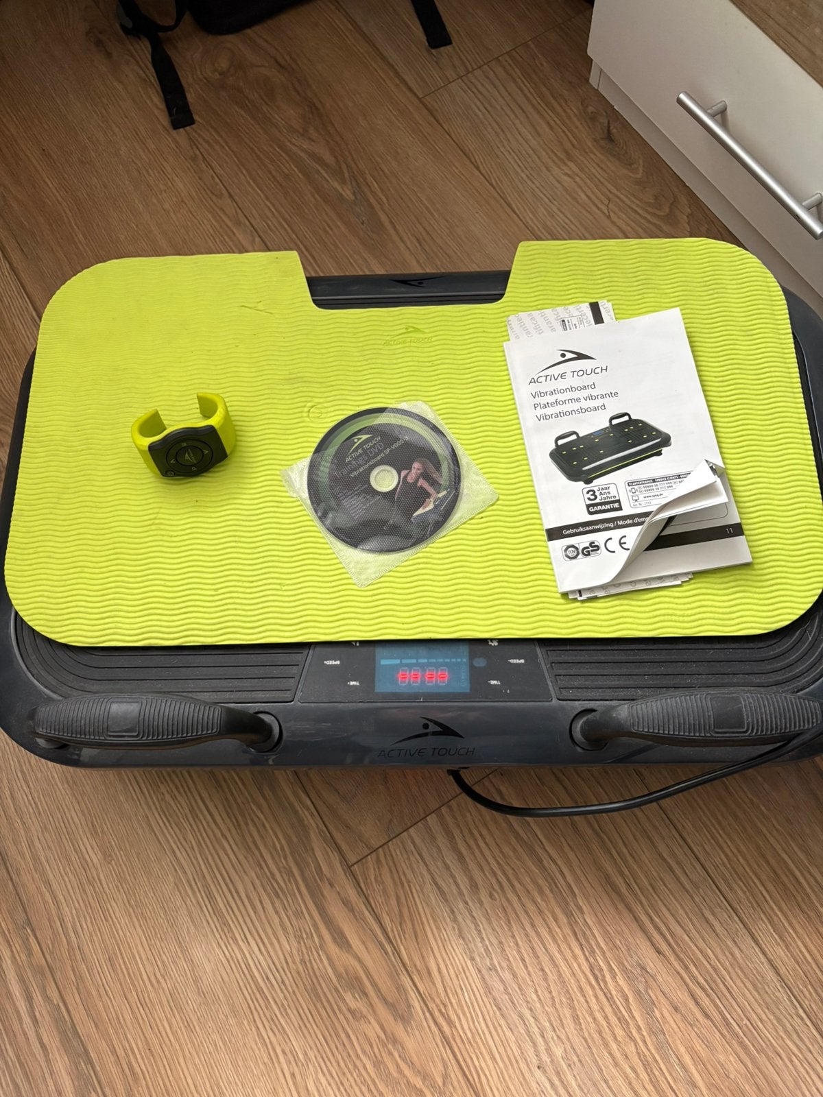 Active Touch Trilplaat SP-V005-3 -COMPLEET met Armband & DVD, Sport en Fitness, Ophalen, Zo goed als nieuw