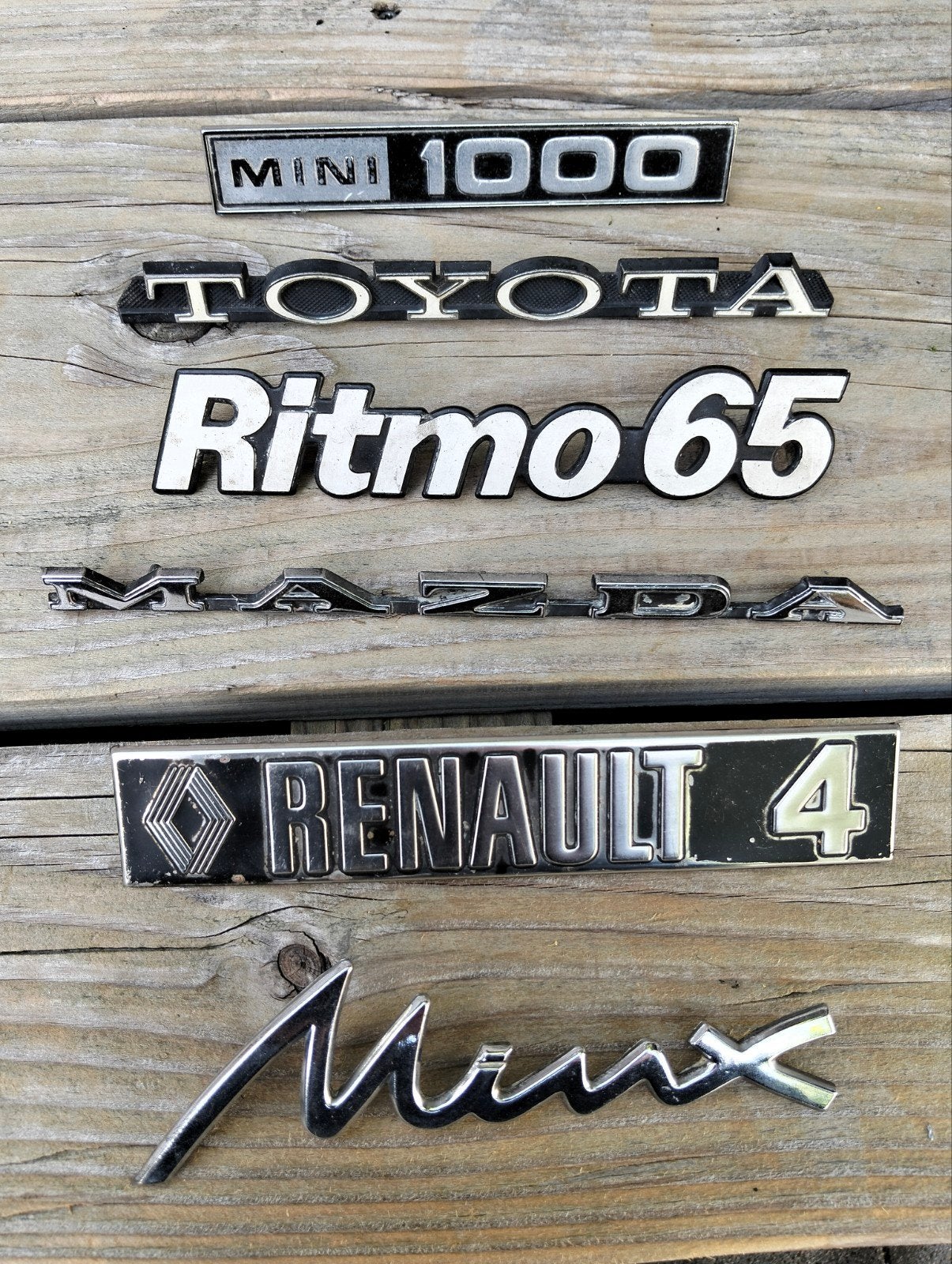 Emblemen diverse merken., Auto-onderdelen, Klein materiaal, Mazda, Mini, Renault, Toyota, Ophalen of Verzenden