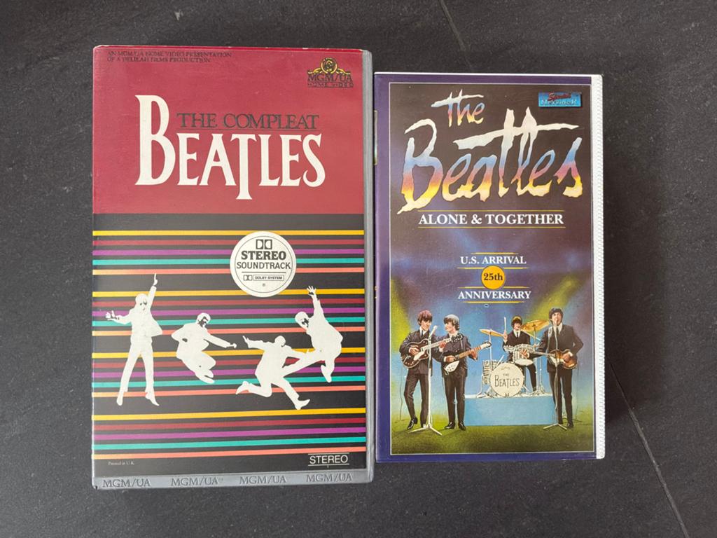 The Beatles VHS Collectie: The Compleat & Alone & Together, Alle leeftijden, Ophalen of Verzenden, Gebruikt, Overige genres