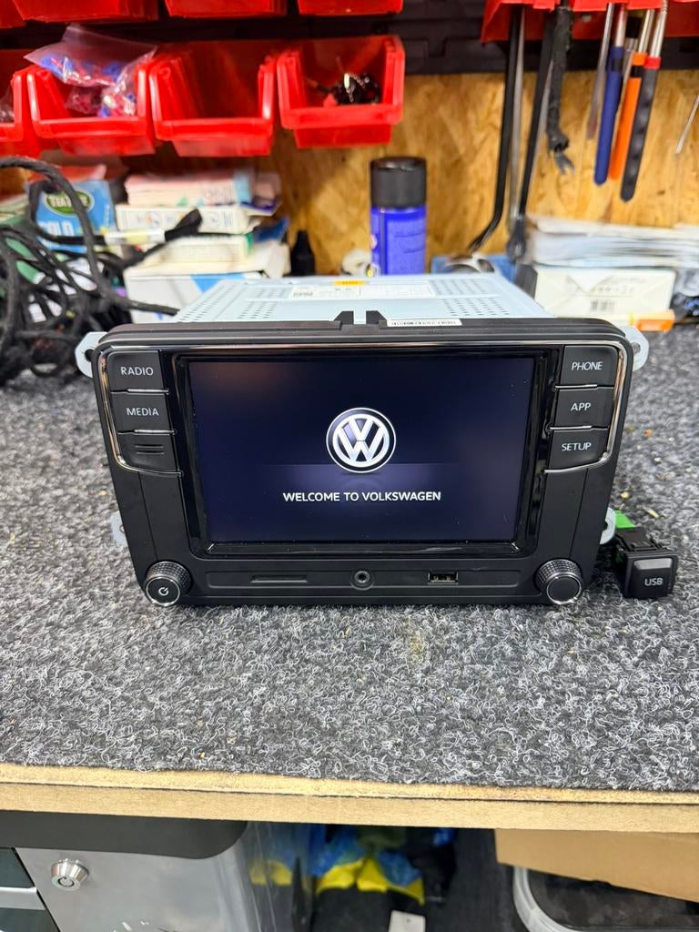 Originele RCD 330 Noname – Rear USB +  AUX | OEM Upgrade VW, Auto diversen, Autoradio's, Zo goed als nieuw, Ophalen of Verzenden