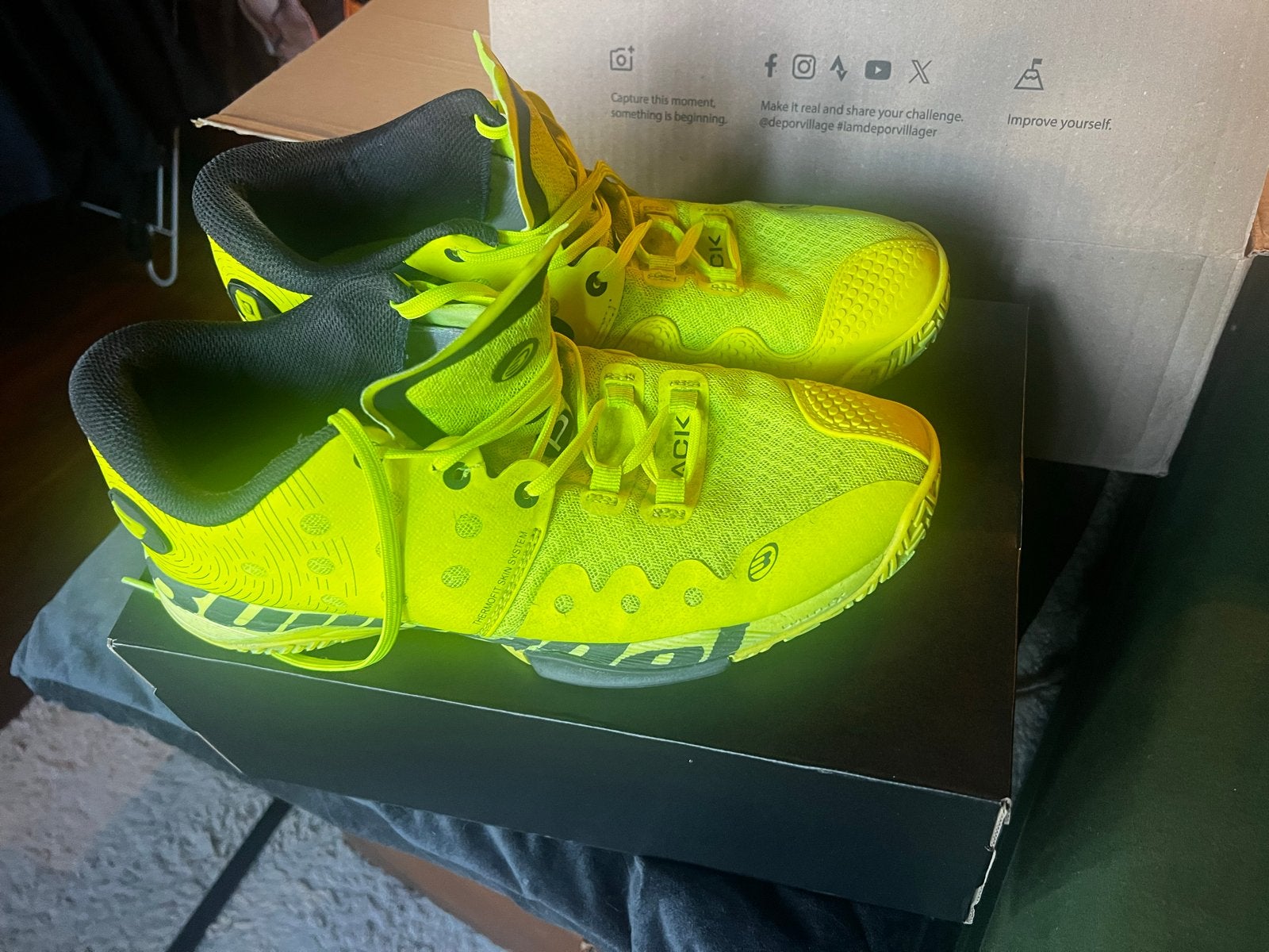 Bullpadel Padel Schoenen - Maat 44 - Neon Geel, Ophalen of Verzenden, Gebruikt