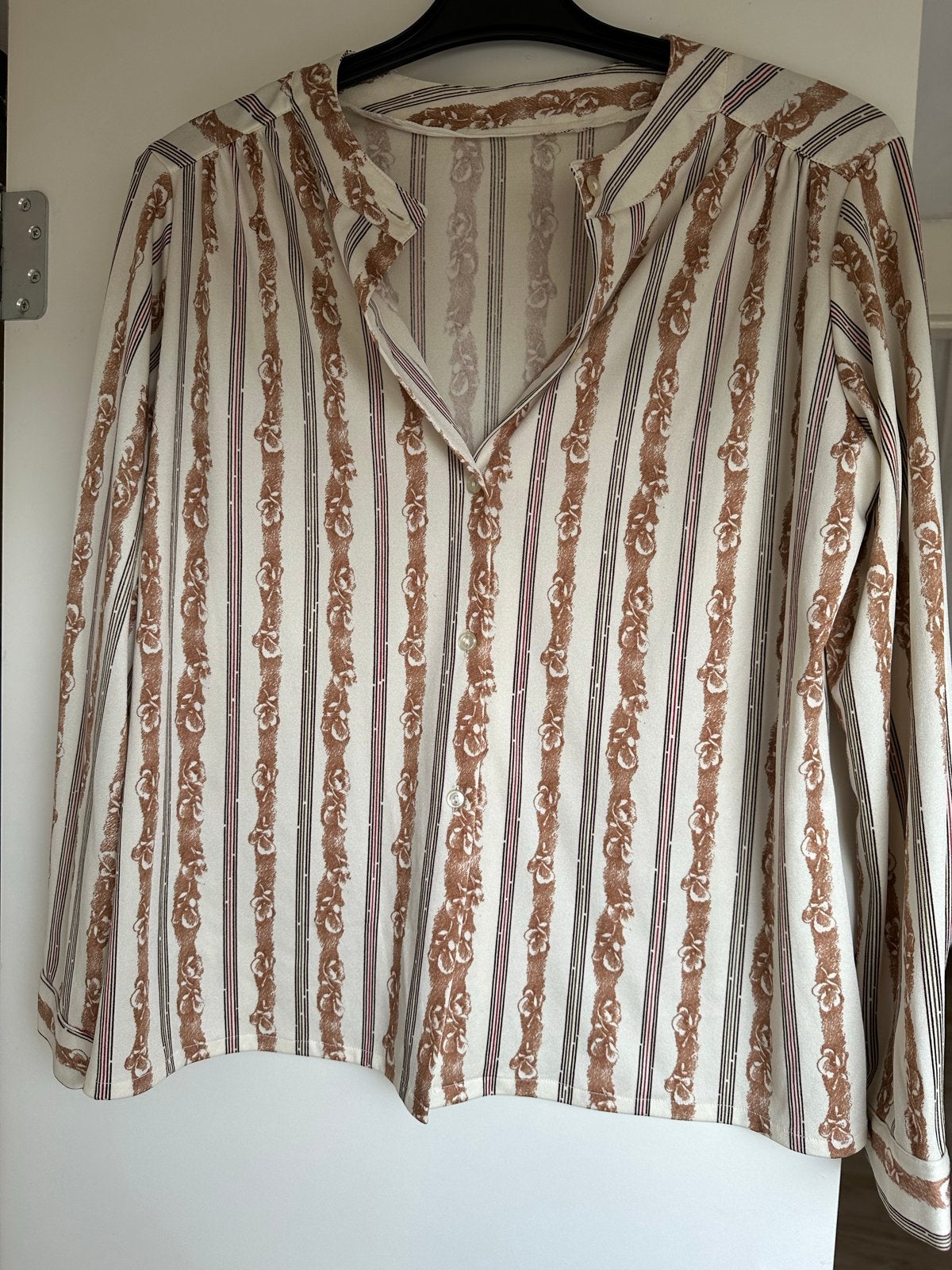 Zomerse blouse, Kleding | Dames, Ophalen of Verzenden, Gedragen, Maat 38/40 (M), Beige