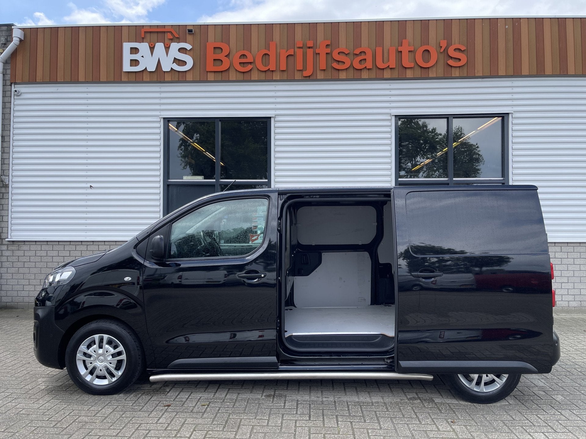 Opel Vivaro 1.5 CDTI 120pk L2H1 Edition / vaste prijs rijkla, Auto's, 1556 kg, 4 cilinders, Met garantie (alle), Leder en Stof