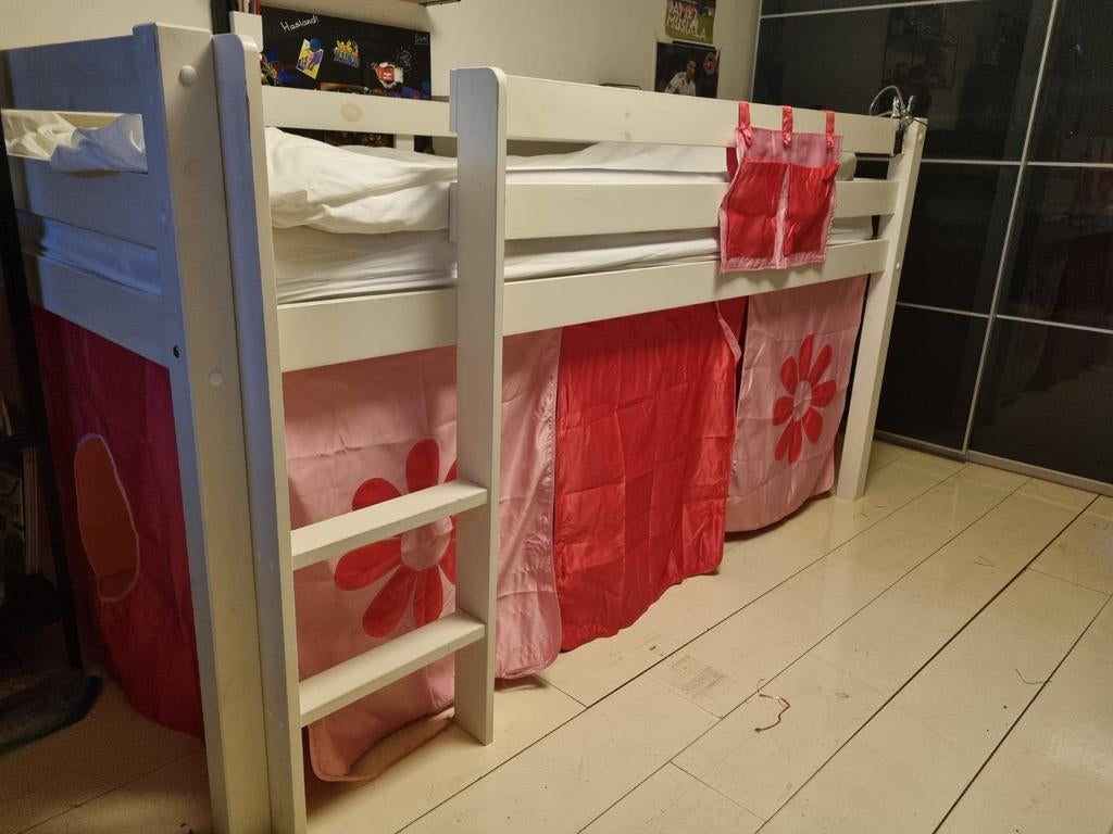 Witte halfhoogslaper bed 114 cm met roze speeltent gordijnen, Ophalen, 85 tot 100 cm, Gebruikt, Hoogslaper of Stapelbed