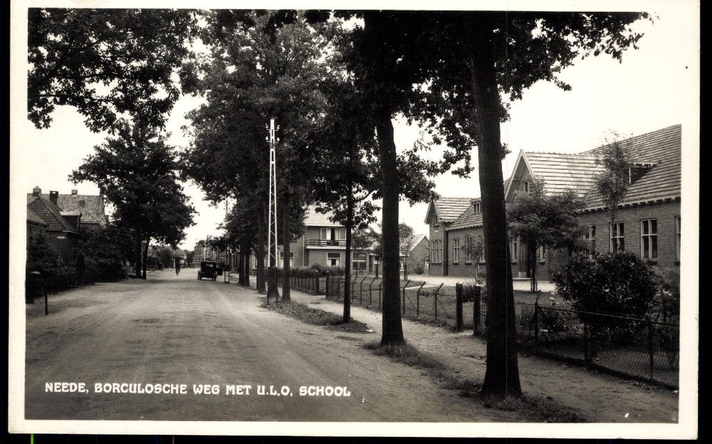 Neede Gld., Borculosche Weg met ULO school, gelopen ca. 1933, Verzamelen, Verzenden, 1920 tot 1940, Gelopen, Gelderland