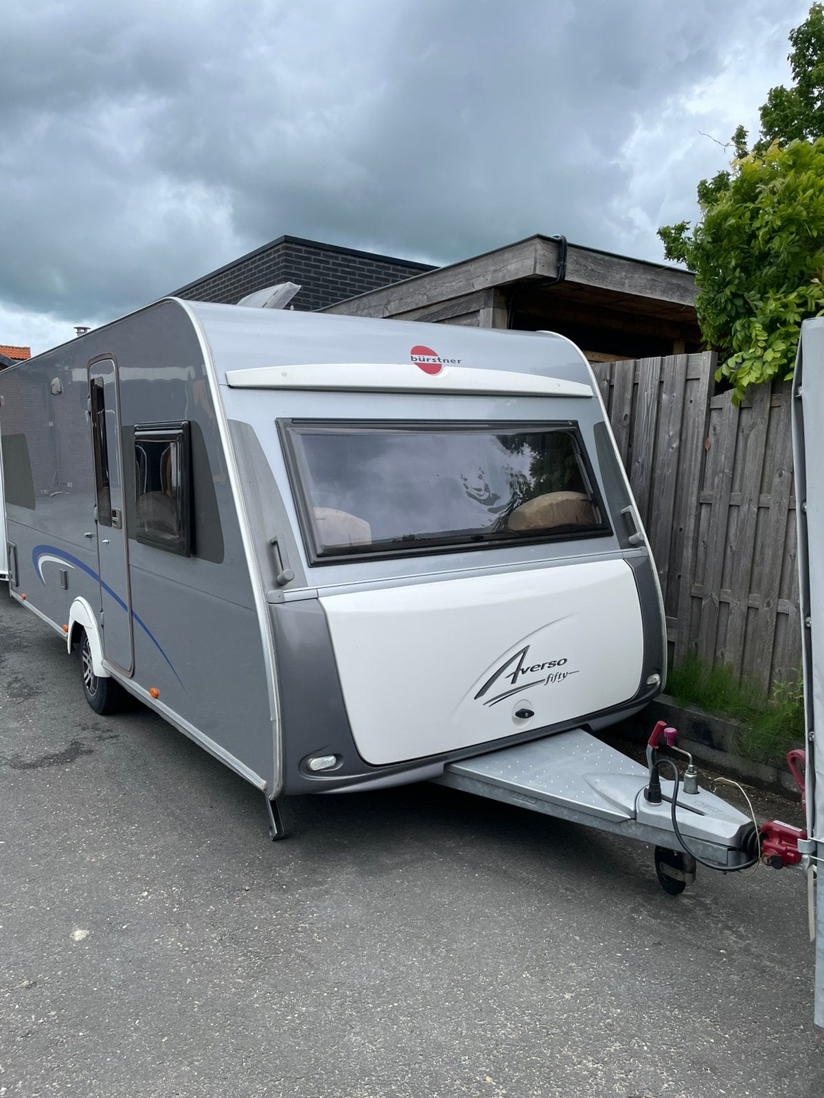 Burstner Averso Fifty 465 TS in top staat, Rondzit, Frans bed, Schokbreker, Particulier