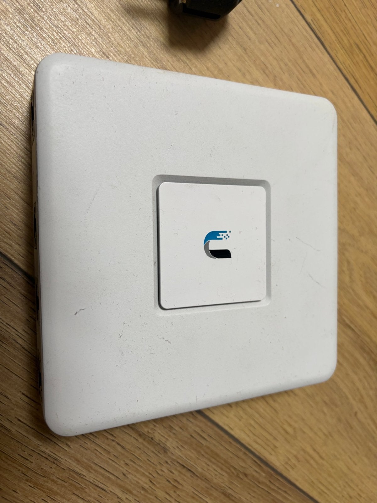 Ubiquiti UniFi Security Gateway USG Router, Computers en Software, Ophalen of Verzenden, Gebruikt, Router