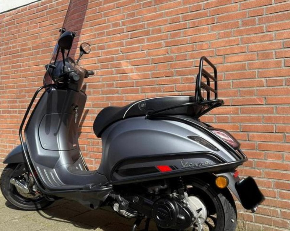 Vespa, Ophalen of Verzenden, Zo goed als nieuw, Benzine