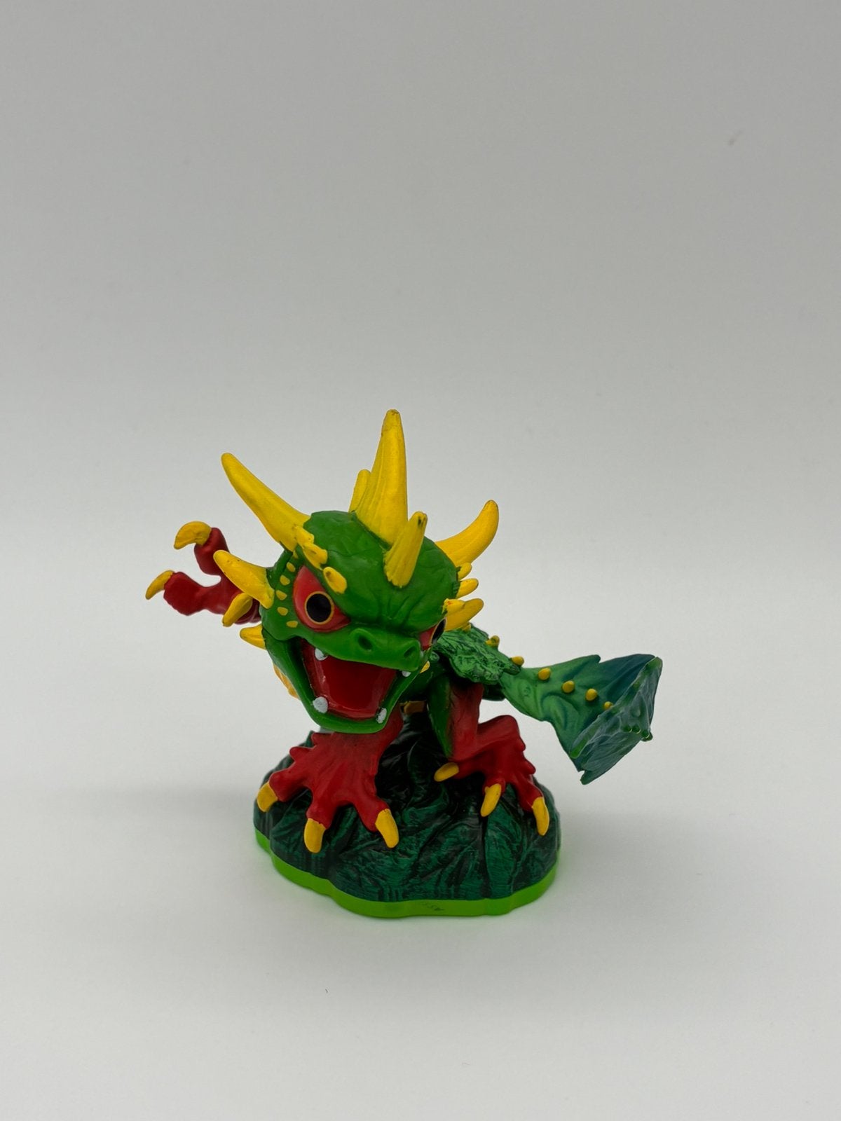 Skylanders Spyro’s Adventure Camo, Spelcomputers en Games, Avontuur en Actie, Niet van toepassing – tweedehands product van vóór 13-12-2024