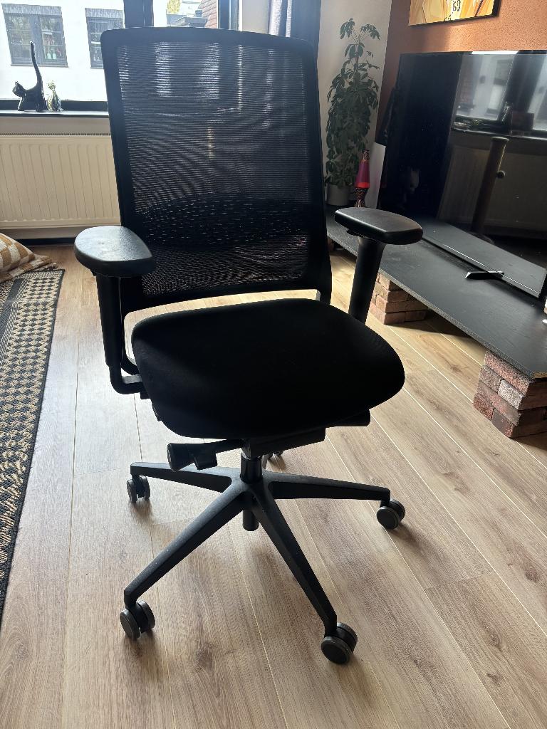 Ergonomische bureaustoel, Ophalen, Gebruikt, Zwart, Bureaustoel