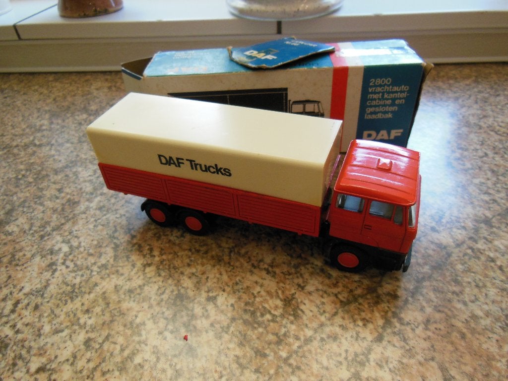 DAF 2800 m.doosje 1:50 - LION Nr.66, Ophalen of Verzenden, Zo goed als nieuw, Bus of Vrachtwagen, Lion Toys