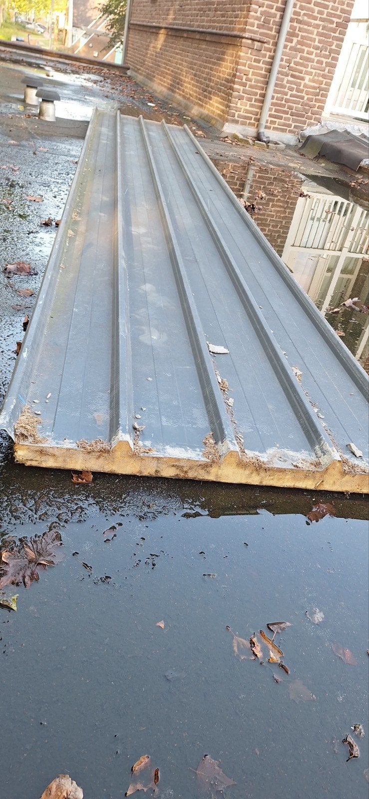 Te koop, Sandwichpanelen, Doe-het-zelf en Verbouw, Gebruikt, 15 m² of meer, Metaal, Grijs