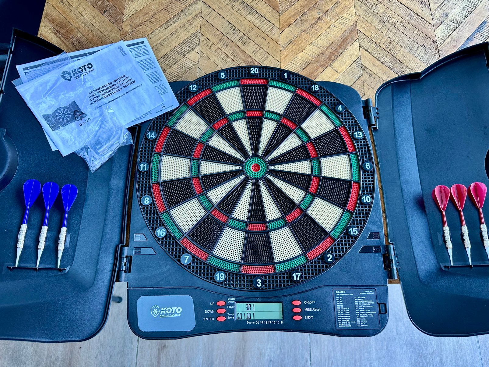 Koto electronisch dartbord met soft tip darts, Ophalen of Verzenden, Nieuw, Dartbord met pijlen, Elektronisch