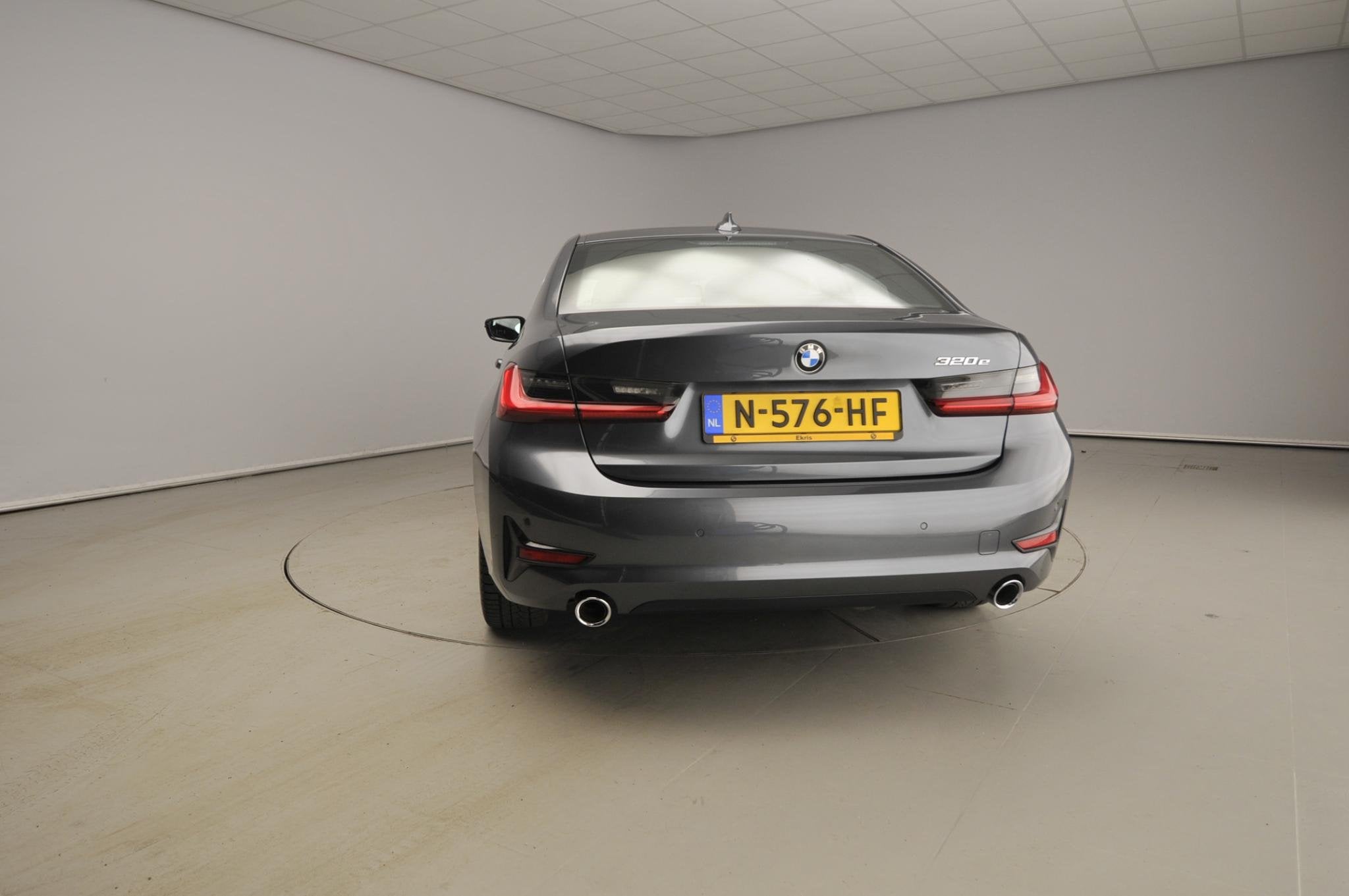 BMW 3 Serie Sedan 320e | Laserlicht | Leder | Navigatie | Ac, Achterwielaandrijving, Gebruikt, Euro 6, 4 cilinders