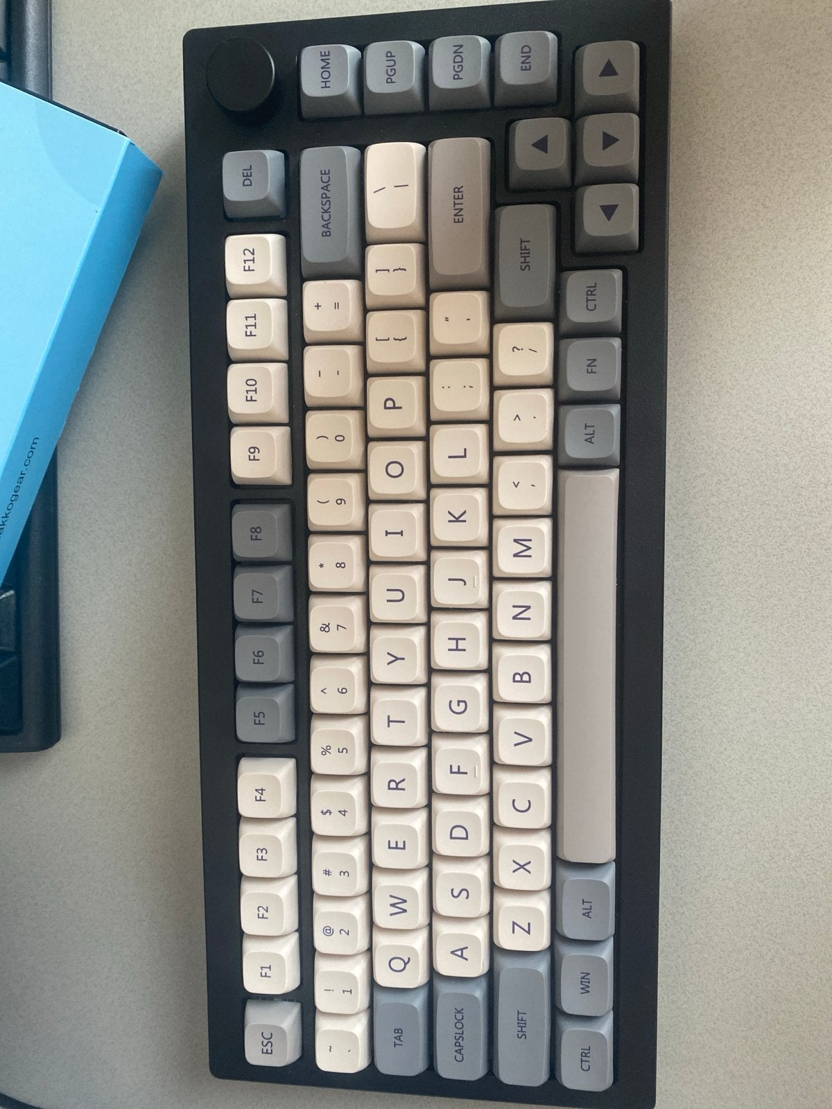 Akko 5075 Custom Toetsenbord - Akko Creamy Switches, Ophalen of Verzenden, Zo goed als nieuw, Hot-swappable, Qwerty