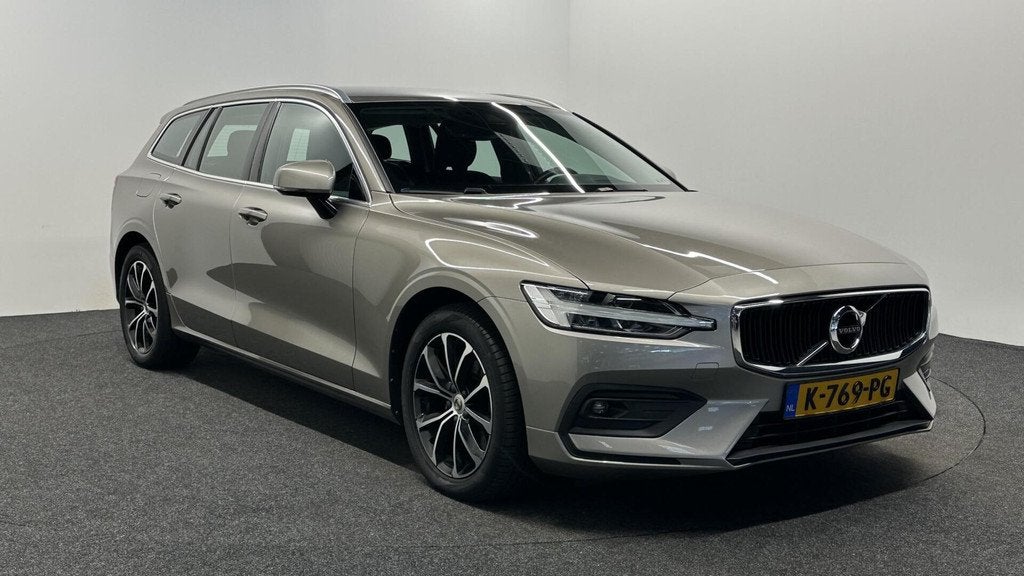 Volvo V60 2.0 B3 Business Pro CAMERA NAVI ECC CARPLAY ADAPTI, Auto's, 4 cilinders, 163 pk, Origineel Nederlands, Autotrust