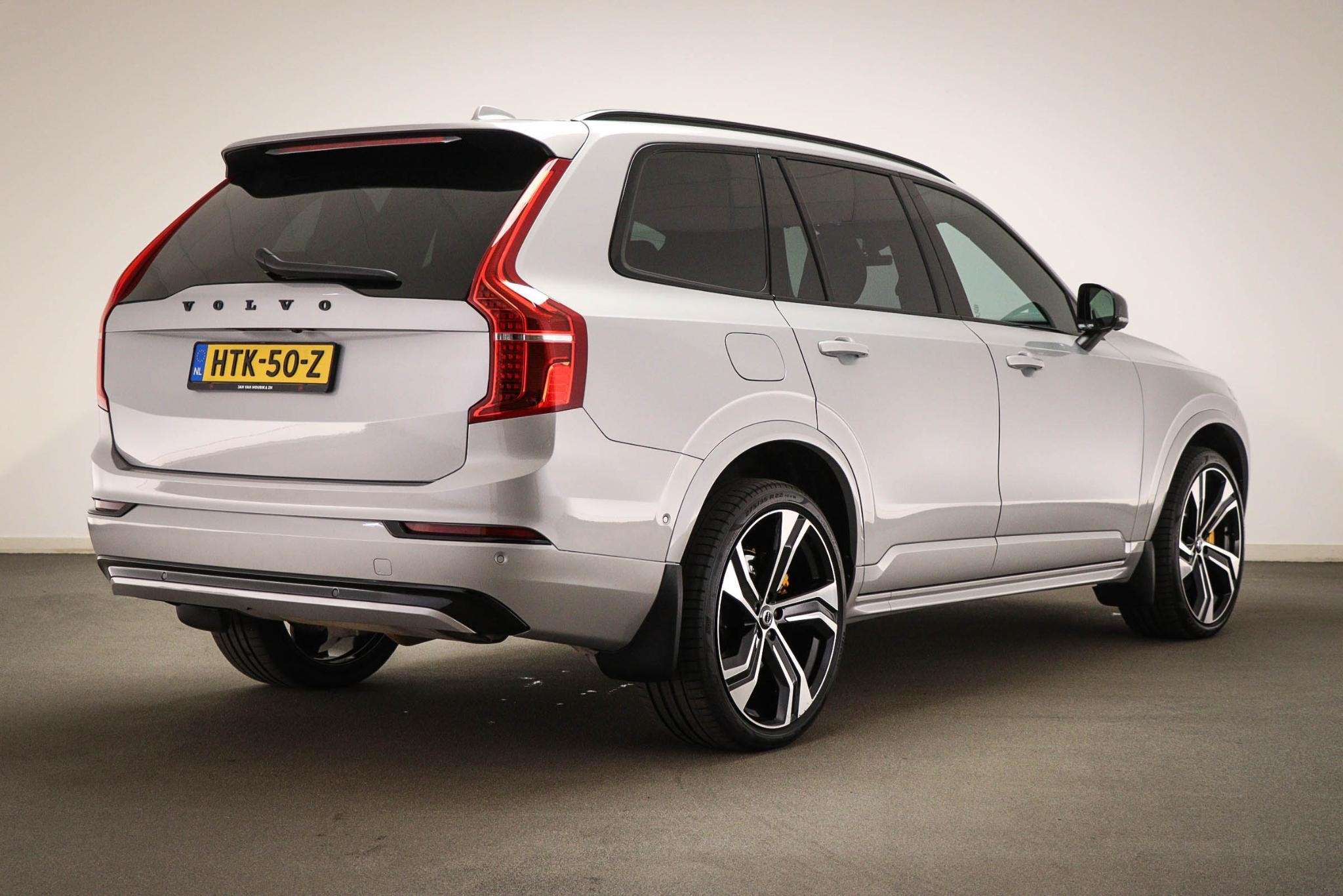 Volvo XC90 2.0 T8 Recharge AWD Ultimate Dark | LEDER PACK |, Gebruikt, 4 cilinders, Vierwielaandrijving, Hybride Elektrisch/Benzine