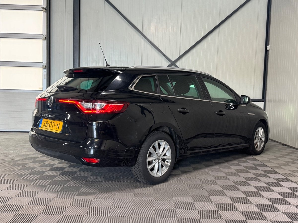 Renault Mégane Estate 1.5 dCi Aut | LImited | Airco | Cruis, Gebruikt, 4 cilinders, Zwart, Origineel Nederlands