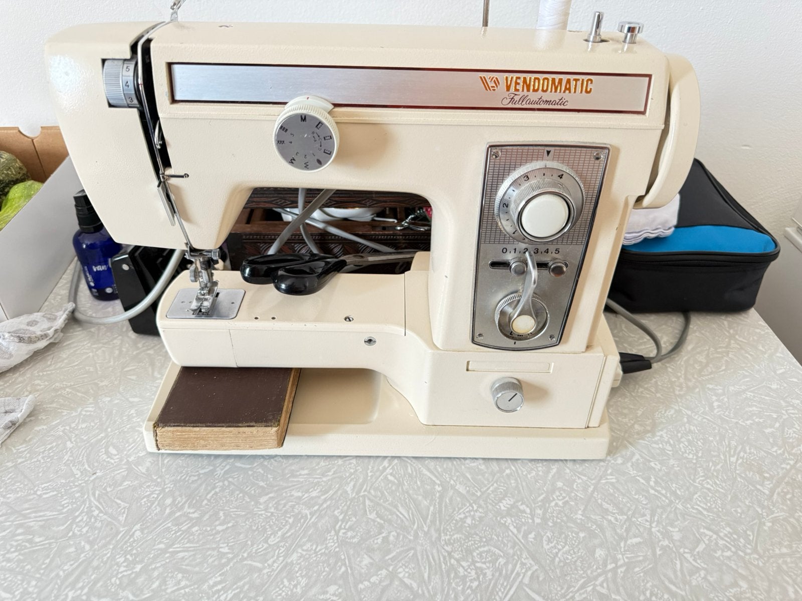 Naaimachine Vendomatic, Ophalen, Zo goed als nieuw, Naaimachine, Overige merken