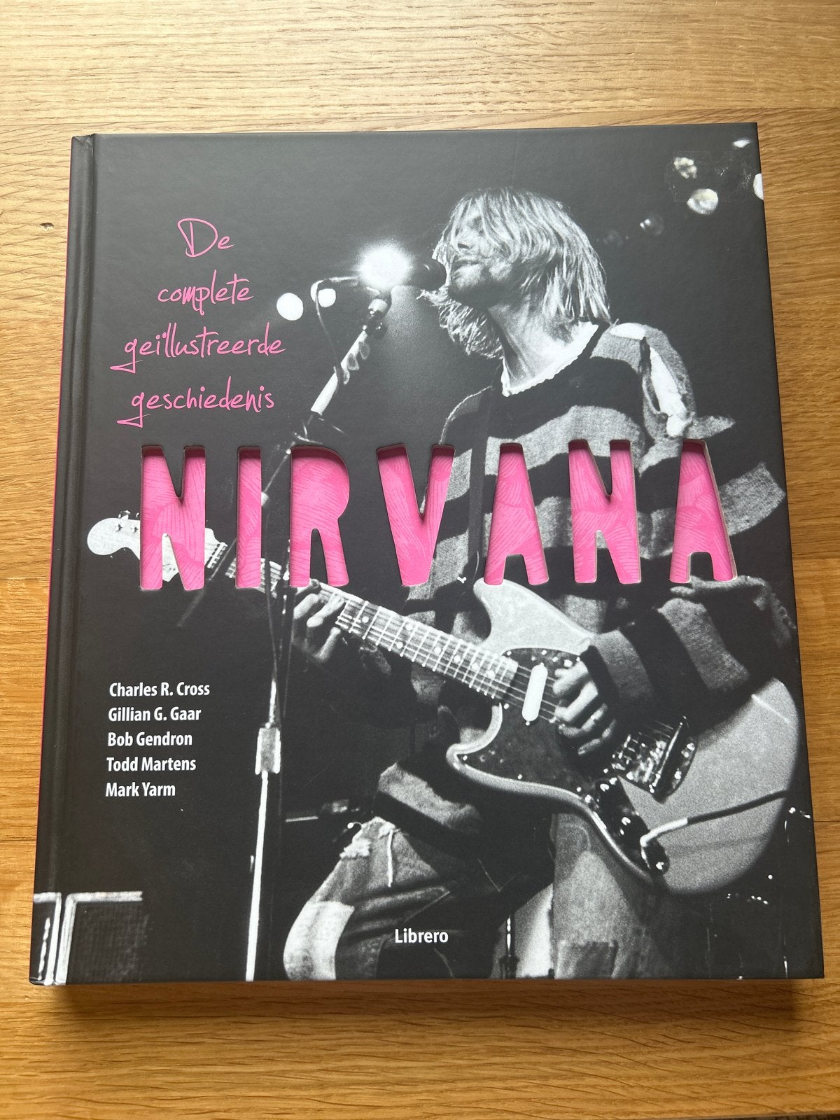 De complete geïllustreerde geschiedenis van Nirvana, Ophalen of Verzenden, Gelezen, Artiest