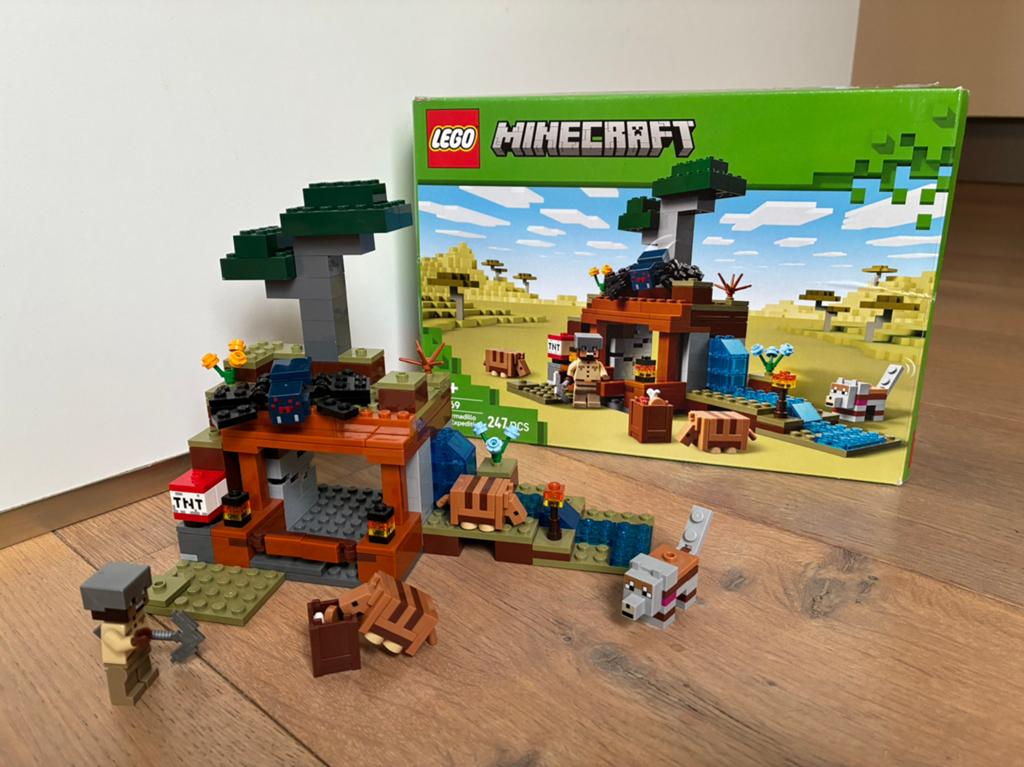 Lego 21269 de gordeldieren bij de mijn, Ophalen of Verzenden, Zo goed als nieuw