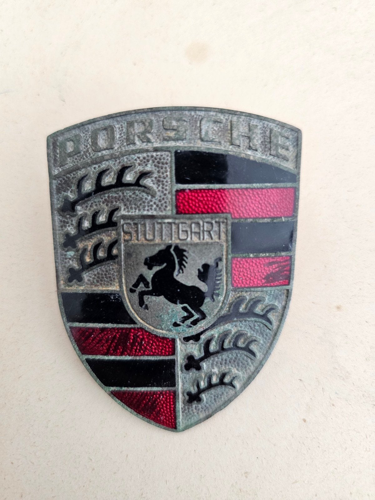 Origineel oud Porsche logo - Gebruikt embleem, Auto diversen, Auto-accessoires, Ophalen of Verzenden, Gebruikt