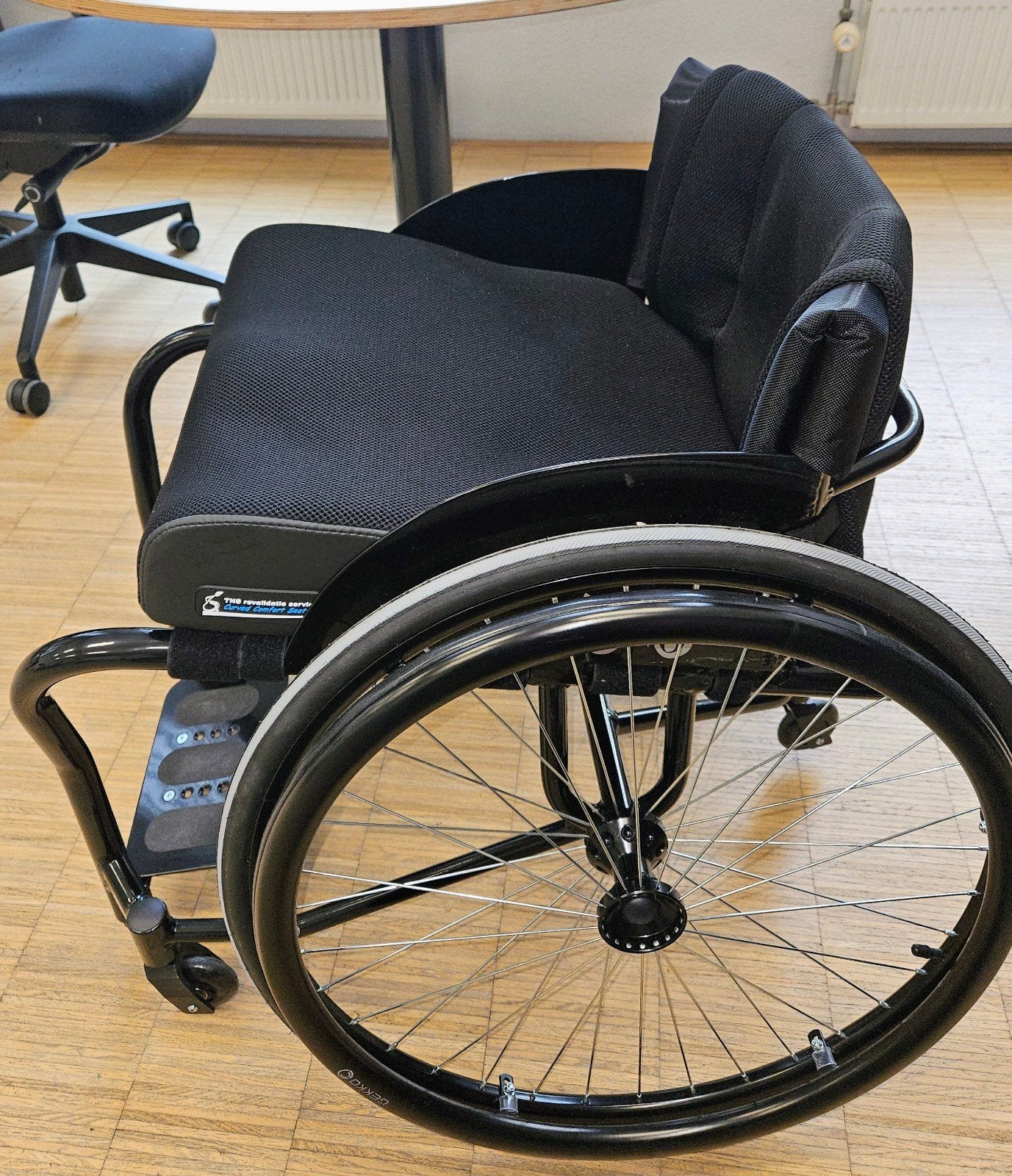 sport rolstoel uiterst geschikt voor rolstoeldansen, Diversen, Rolstoelen, Ophalen of Verzenden, Duwrolstoel
