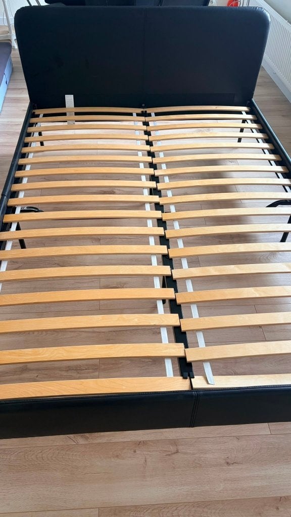 Bed met lattenbodem, Ophalen, Overige materialen, Gebruikt, Zwart