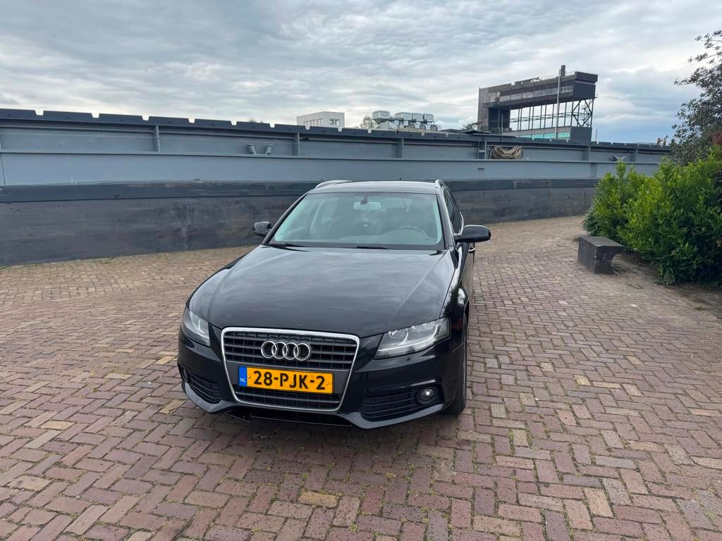 Audi A4 Avant 2.0 TDI Business Edition EXPORT, Euro 5, Gebruikt, A4, Zwart
