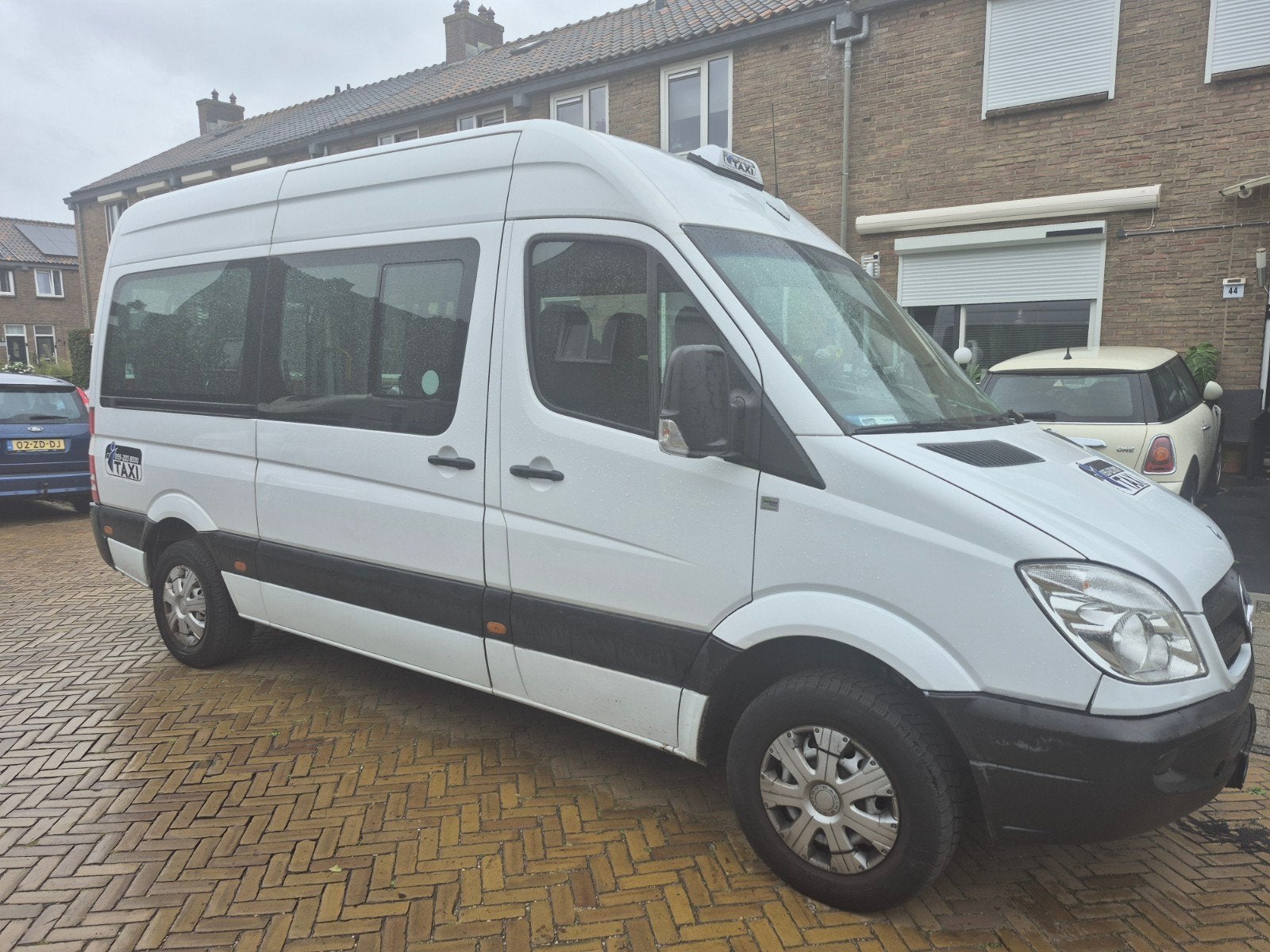 Mercedes-Benz sprinter Rolstoelbus 2011, Taxivervoer