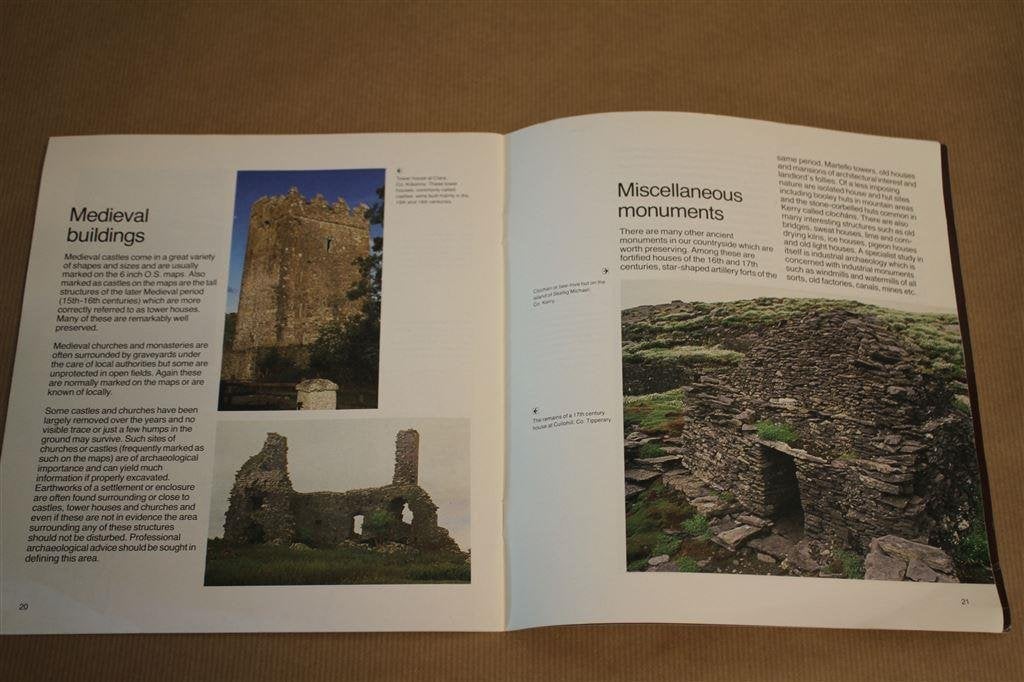 Irish Field Monuments., Ophalen of Verzenden, Gelezen, Europa