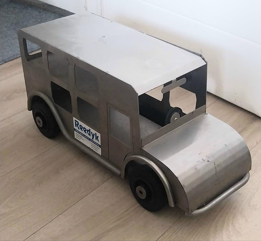 Metalen busje met wielen, Ophalen of Verzenden, Groter dan 1:32, Overige merken