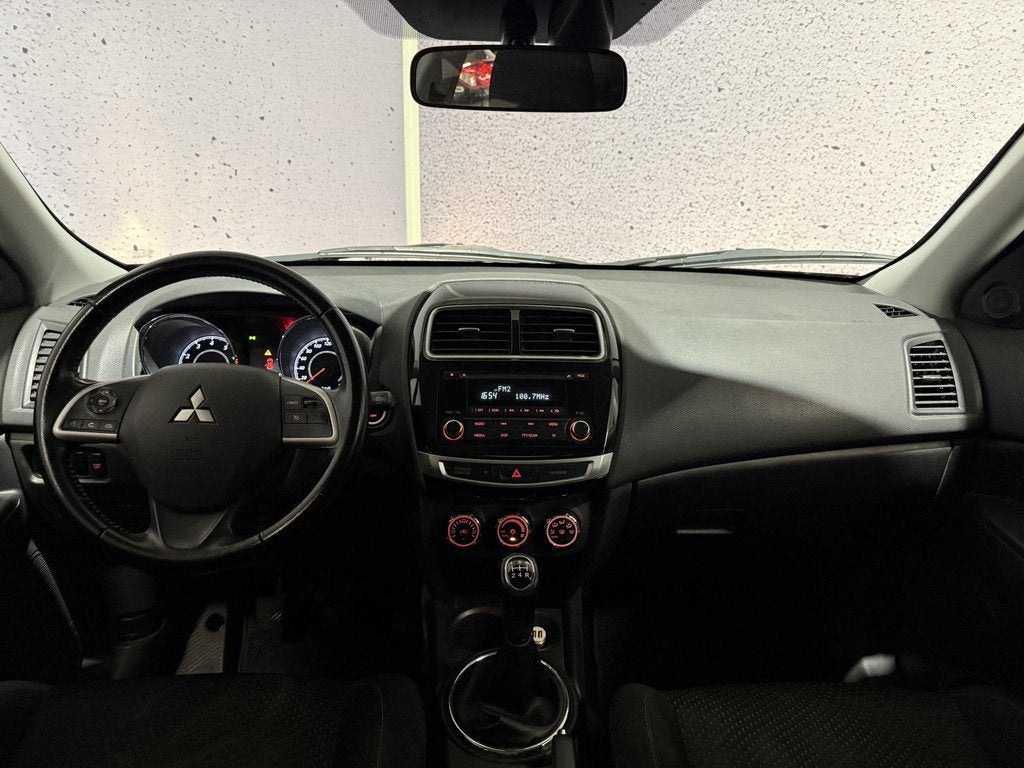 Mitsubishi ASX 1.6 Cleartec Invite+ // TREKHAAK // CLIMA //, Auto's, Mitsubishi, Voorwielaandrijving, Euro 5, Stof, Gebruikt