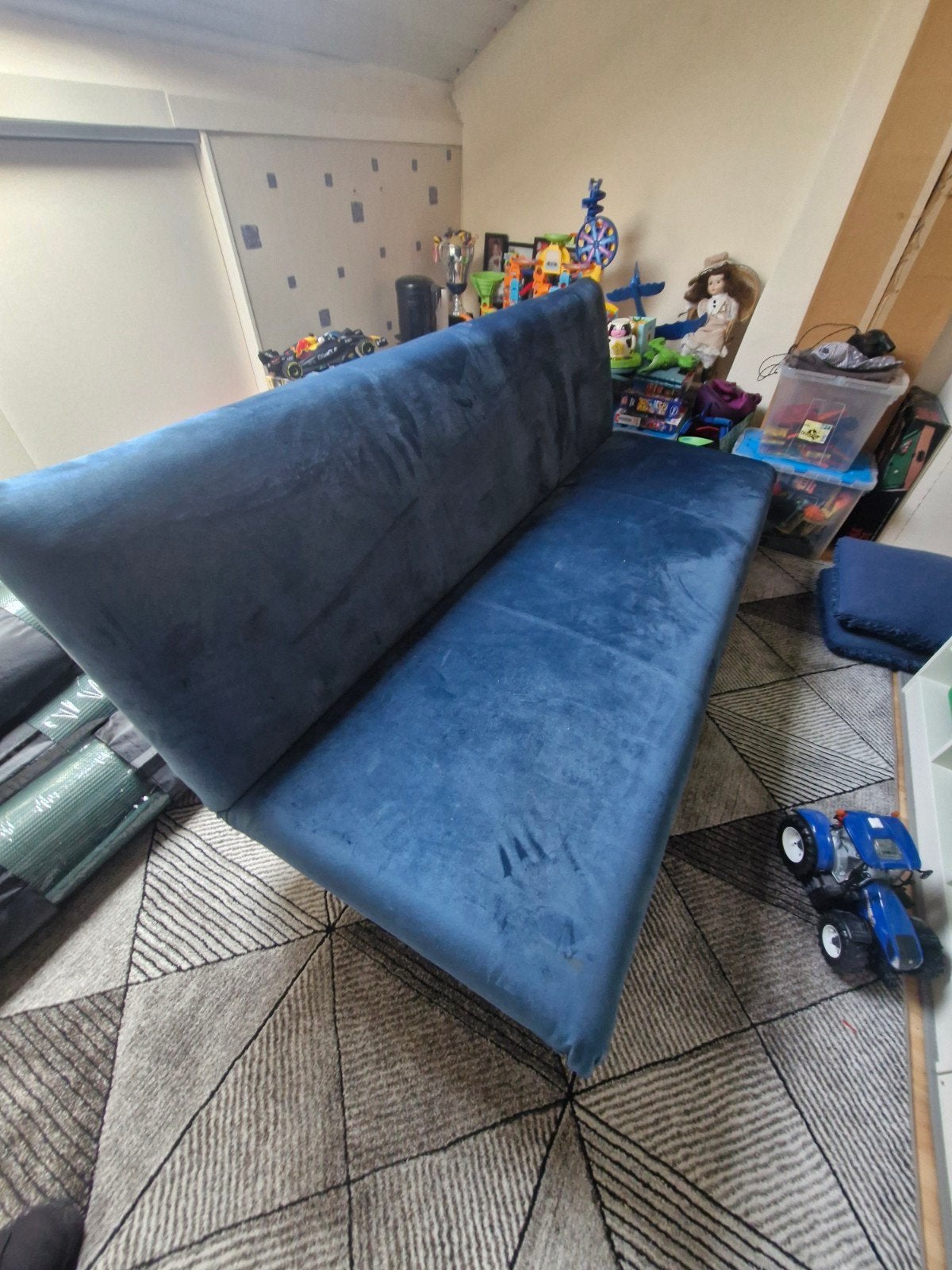 Blauwe slaapbank/futon, zo goed als nieuw, Ophalen, Eenpersoons, Blauw, Zo goed als nieuw