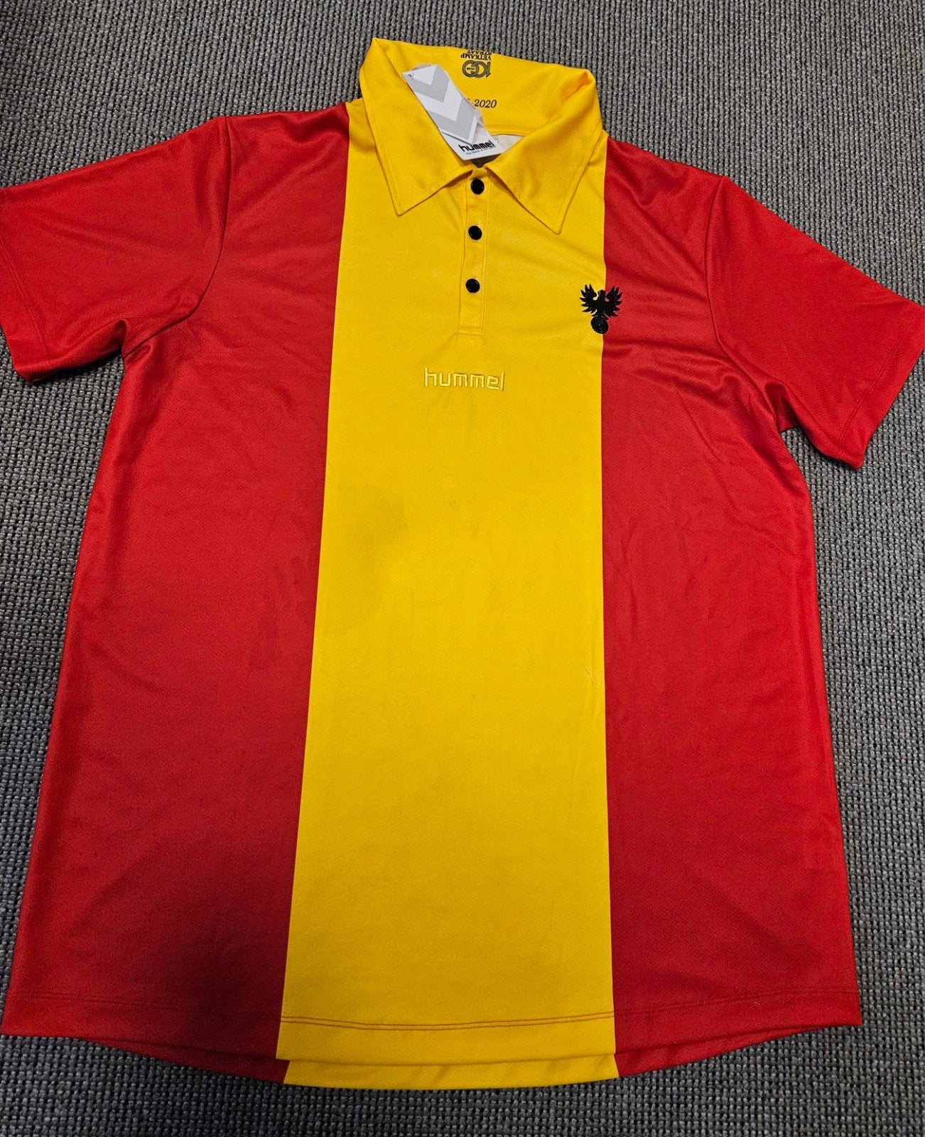Nieuw retro Hummel shirt Go Ahead Eagles inclusief kaartje, Ophalen of Verzenden, Voetbal, Rood, Maat 56/58 (XL)