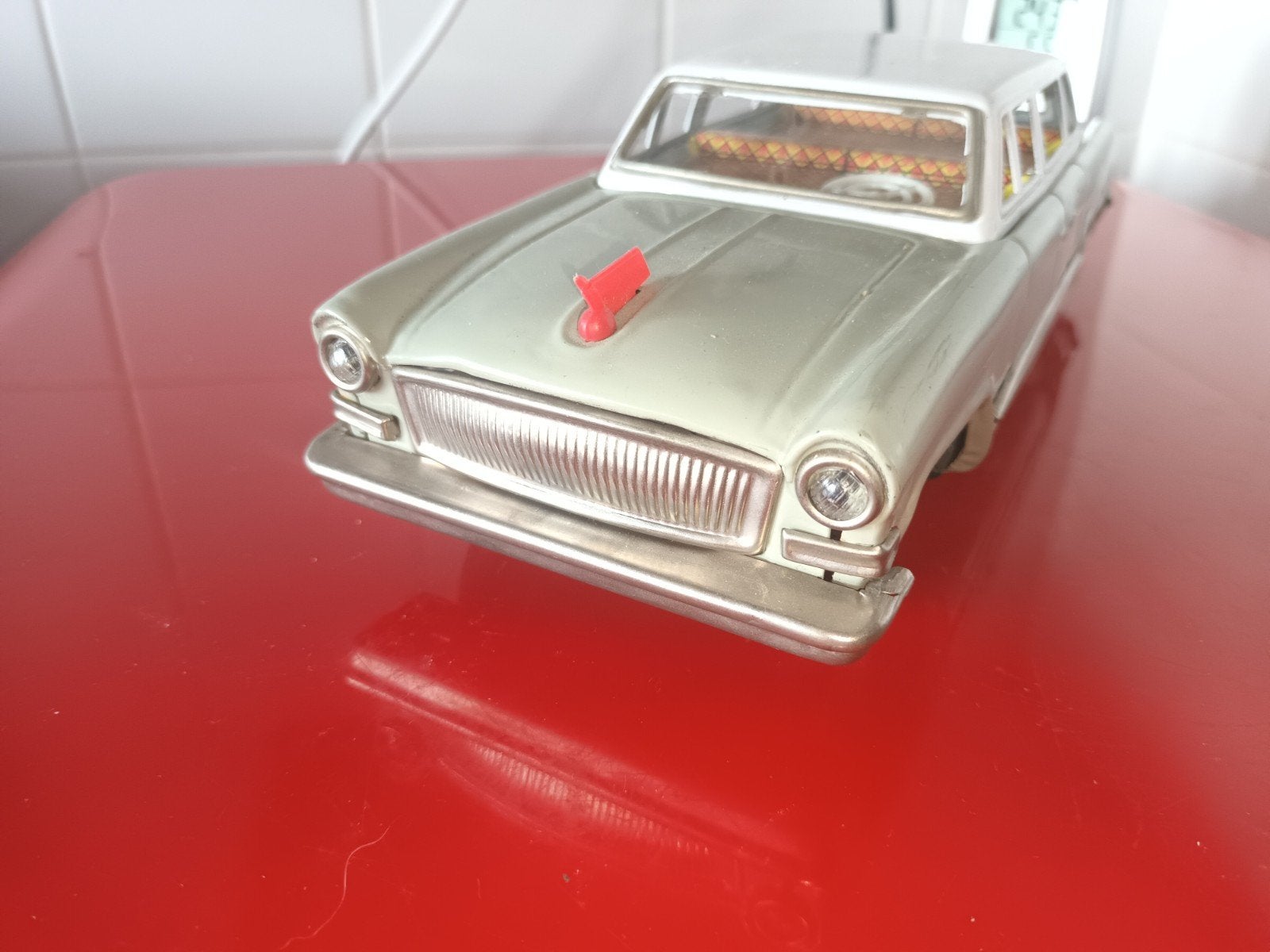 Blikken Speelgoed. 4 deurs sedan auto. MF. 996 frictie china, Ophalen of Verzenden