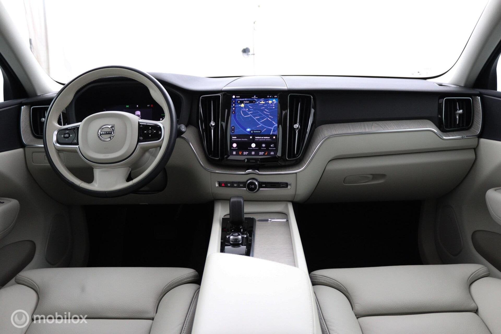 Volvo XC60 2.0 T6 Plug-in hybrid AWD Plus Bright | Trekhaak, Automaat, Gebruikt, 2063 kg, 4 cilinders