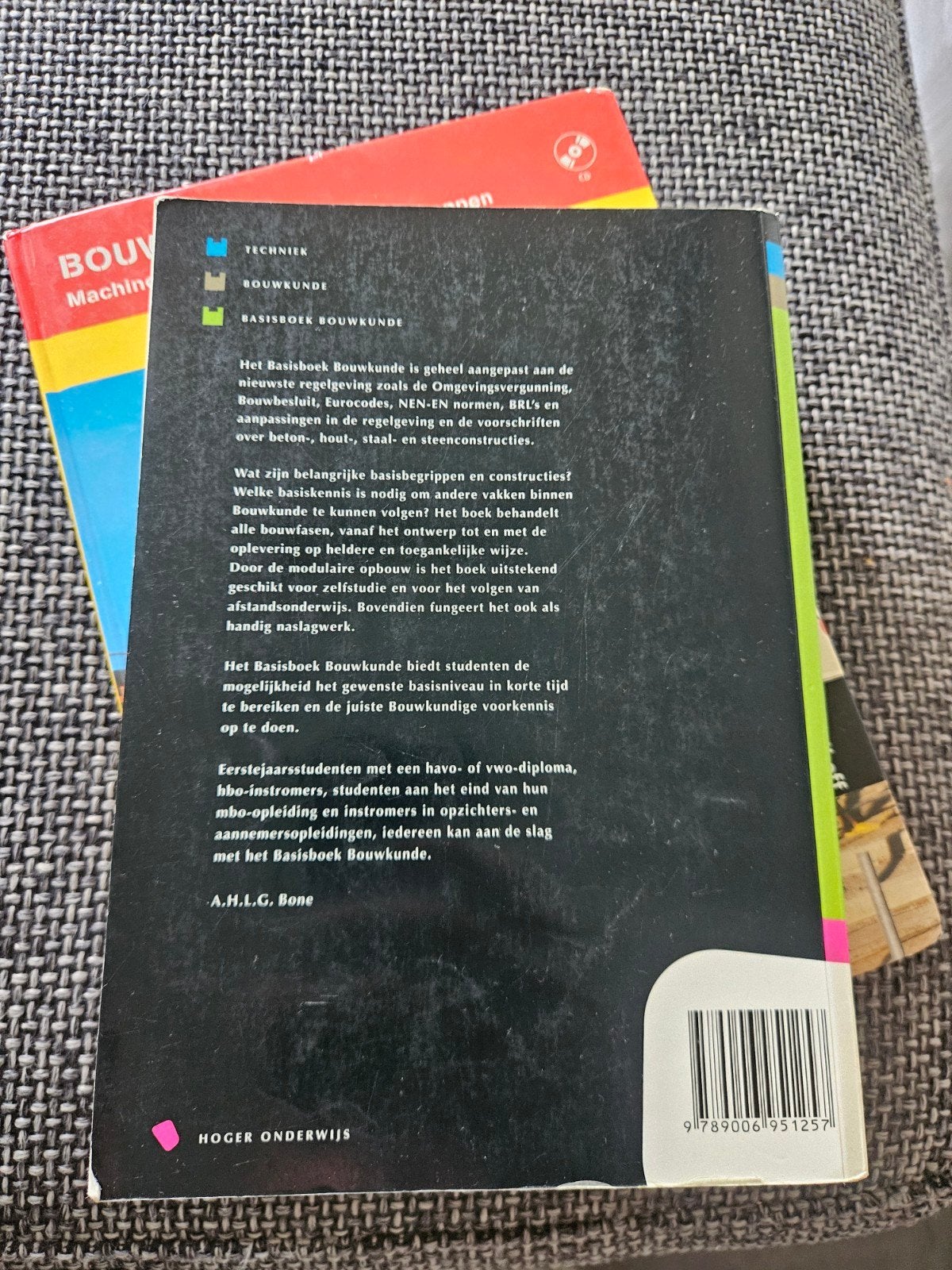 Basisboek Bouwkunde - A.H.L.G. Bone (3e druk), Boeken, Studieboeken en Cursussen, Gelezen, Ophalen of Verzenden, MBO, A.H.L.G. Bone