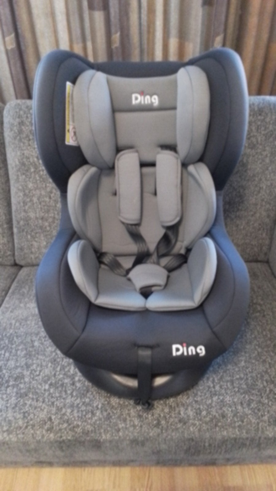 In perfect staat autostoel merk Ding 0-18 kg., Autogordel, 9 t/m 18 kg, Zo goed als nieuw, Ophalen