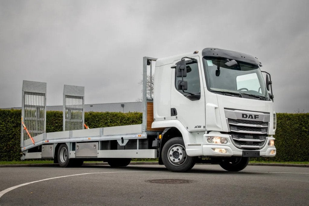 DAF XB 230 FA VDC 11.9t Oprijwagen + trekhaak *2026* 0 KM!, Achterwielaandrijving, Euro 6, Wit, Bedrijf